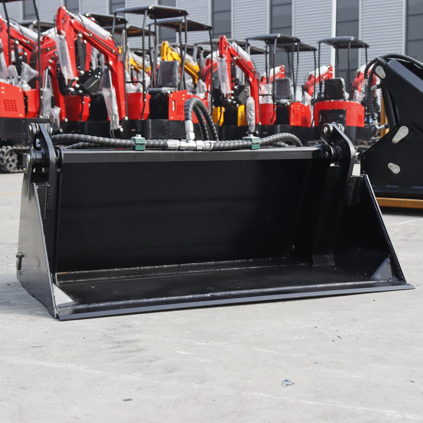 MMS 4-in-1 Skid Steer Loader Bucket Attachment